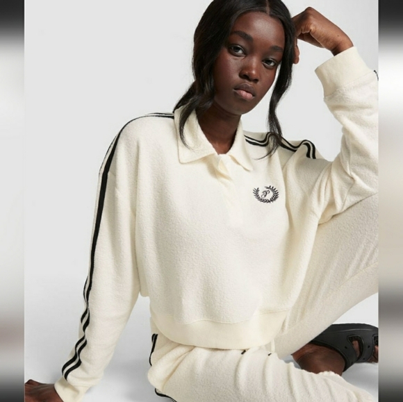 Victoria's Secret Fleece pullover top - Picture 6 of 6